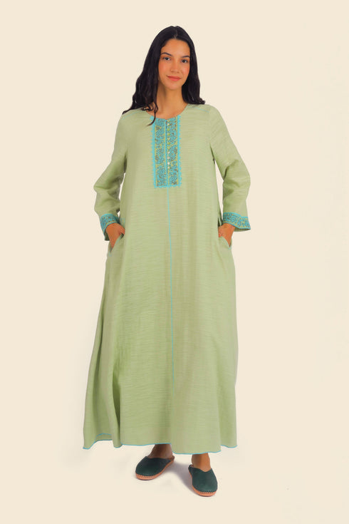 Dress in cotton with front buttons